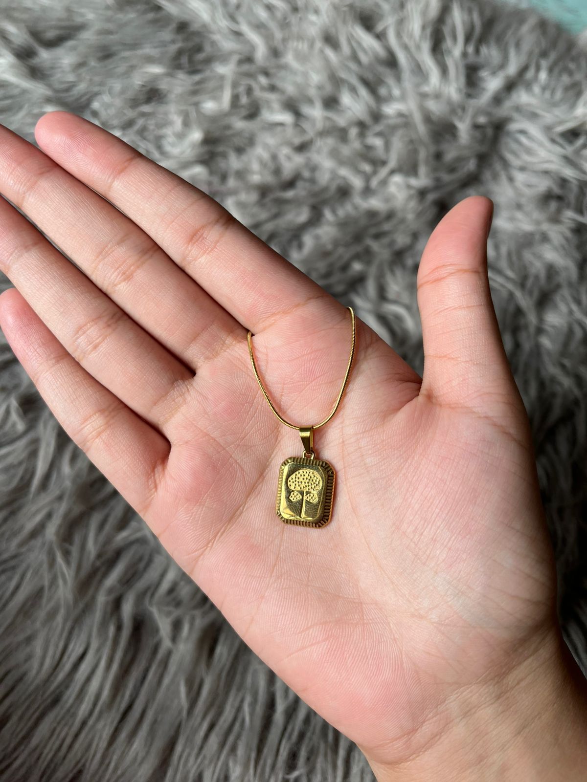 Birth flower necklace