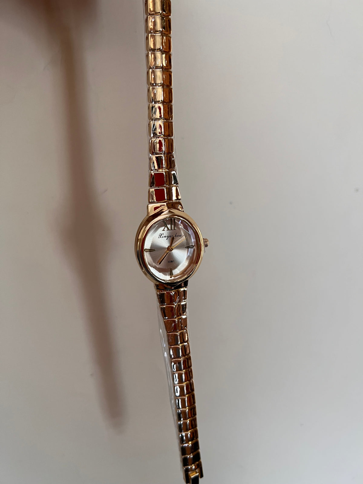 Oval shaped snake strap Watch