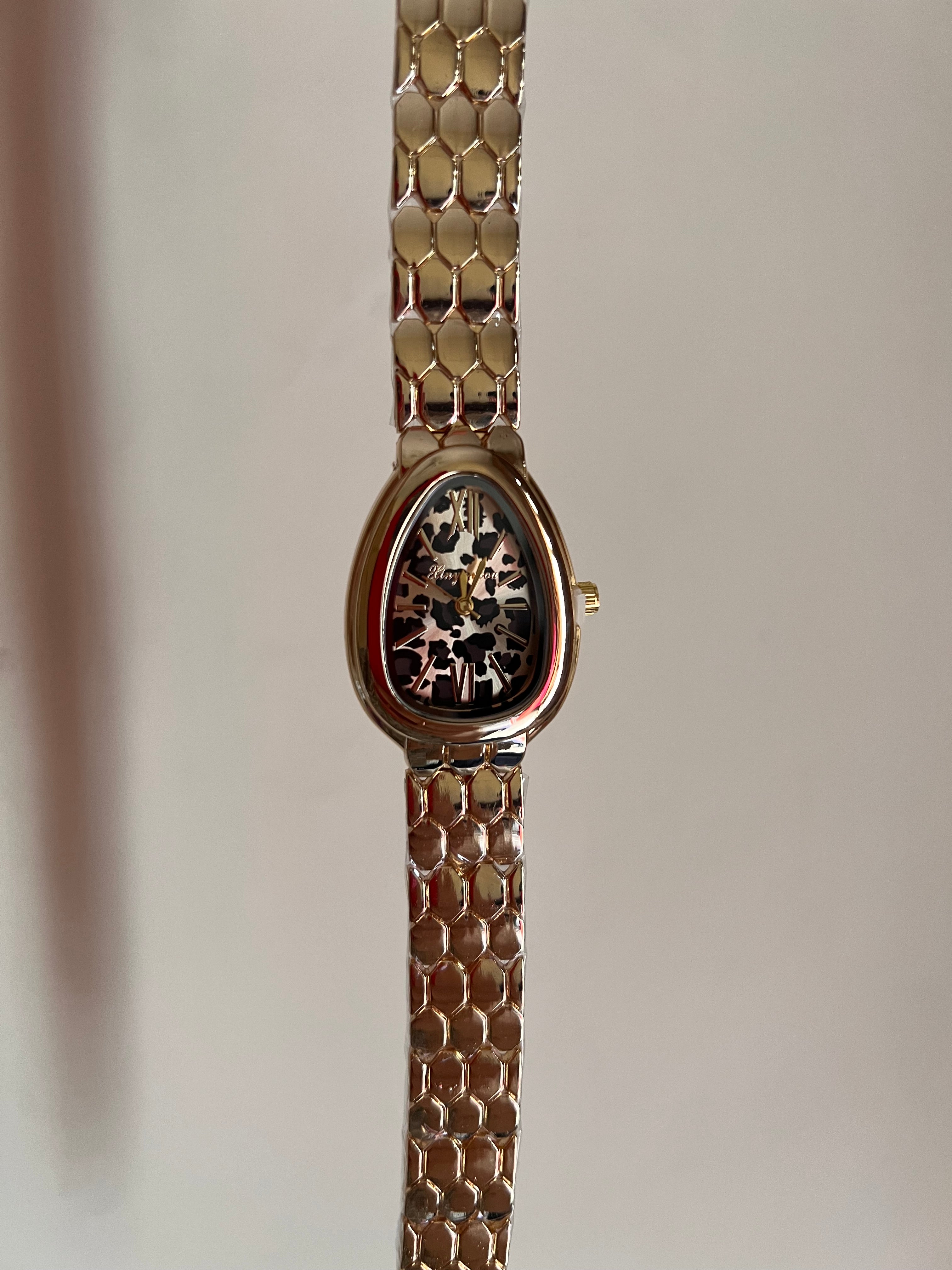 Snake dial leapord watch