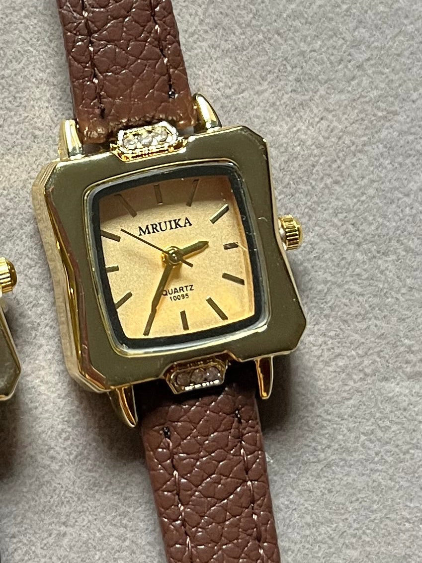 Brown Vintage Watch for Men & Women – Classic Elegant Leather Strap Wrist Watch