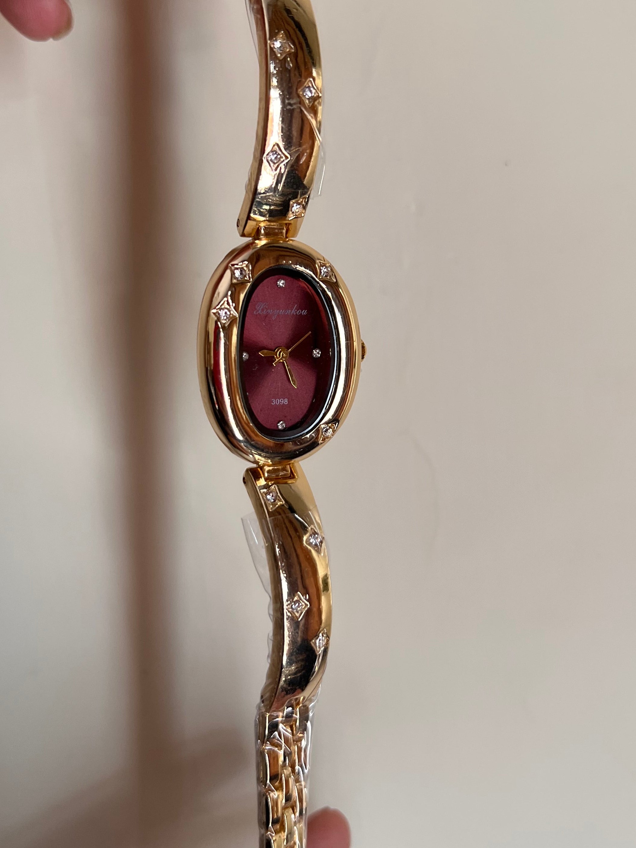 Oval shaped vintage style gemstones Watch