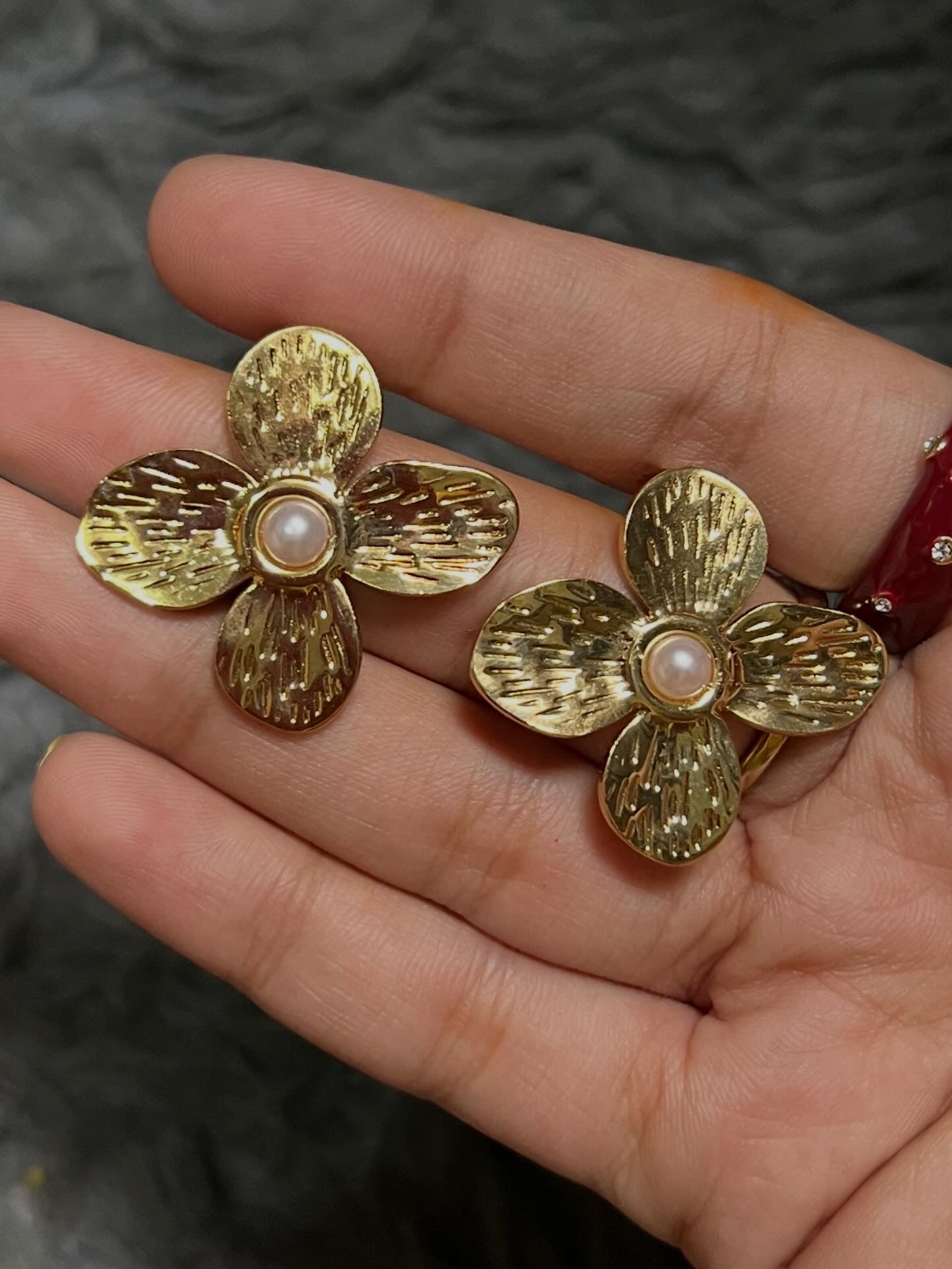 Flora earrings