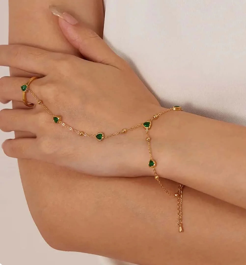Green Emerald Heart Ring Hand Chain Bracelet – 18K Gold Plated Waterproof Stainless Steel Luxury Jewelry for Women