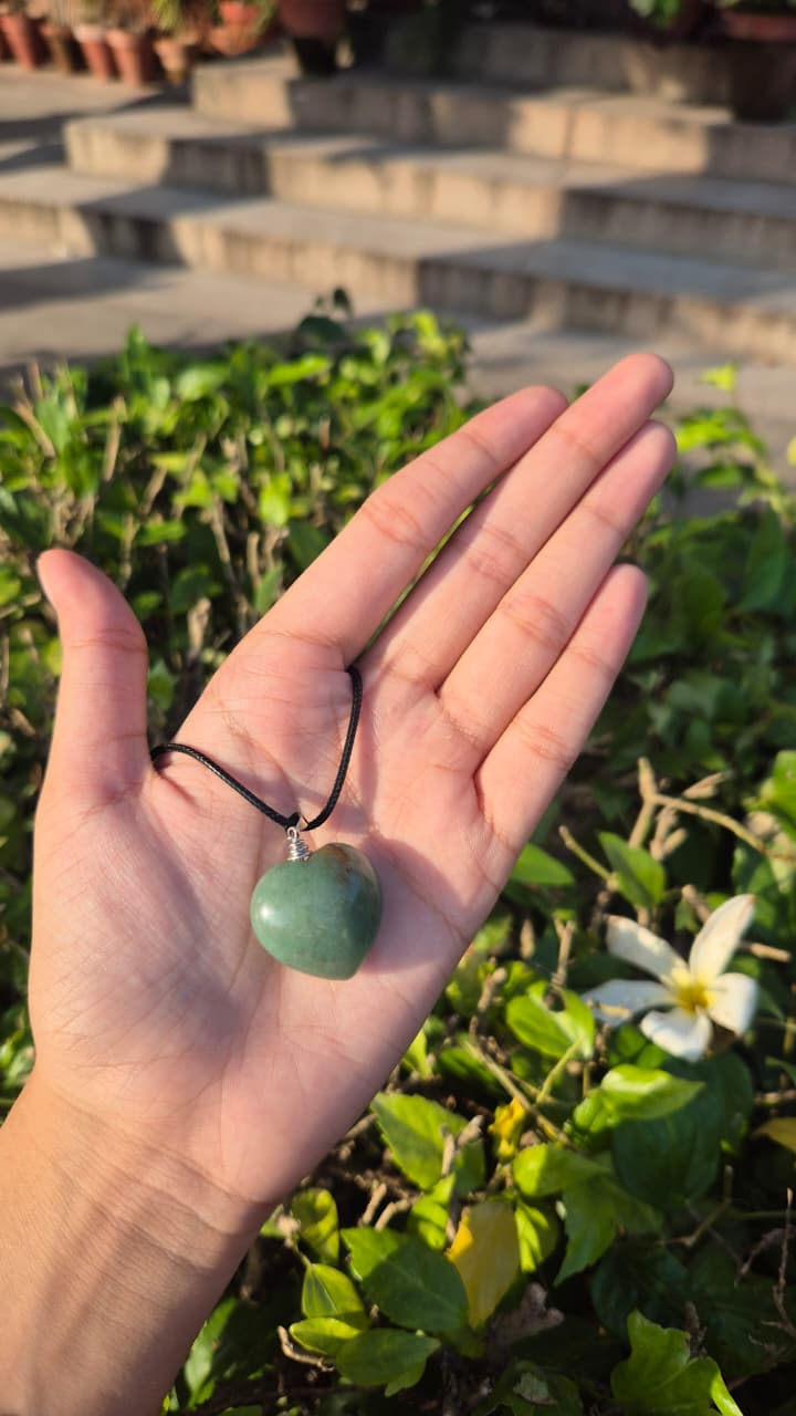Green Aventurine Heart Necklace – Original Gemstone Black Rope Chain Healing Crystal Jewelry for Women