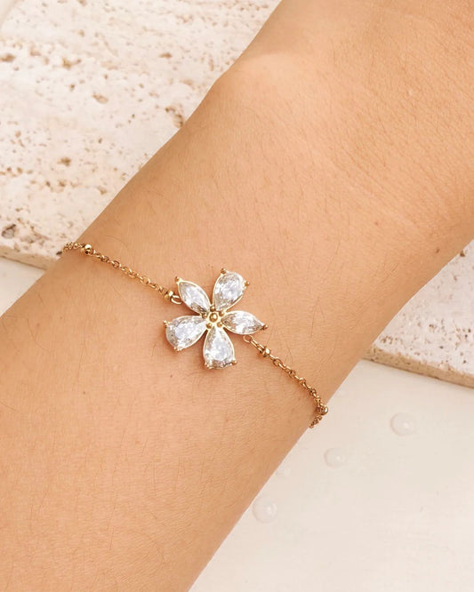 Solitaire floral bracelet