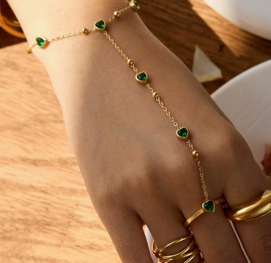 Green Emerald Heart Ring Hand Chain Bracelet – 18K Gold Plated Waterproof Stainless Steel Luxury Jewelry for Women