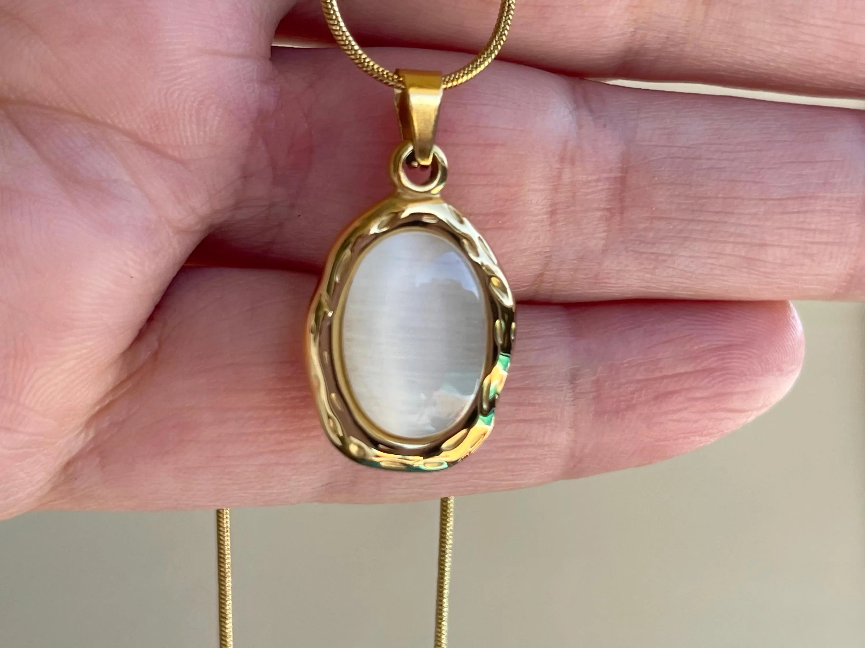 18K Gold Plated Opal Necklace for Women – Waterproof Stainless Steel Luxury Pendant Jewelry